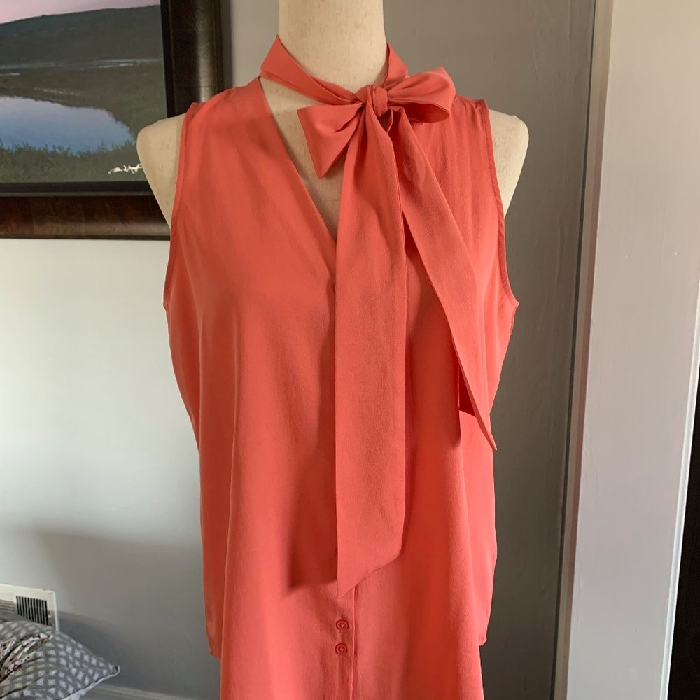 Banana Republic Sleeveless Blouse with Neck Tie!